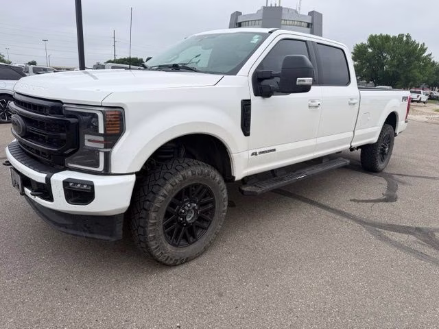 2022 White Metallic Ford Super Duty F-350 SRW Lariat 4X4 Truck