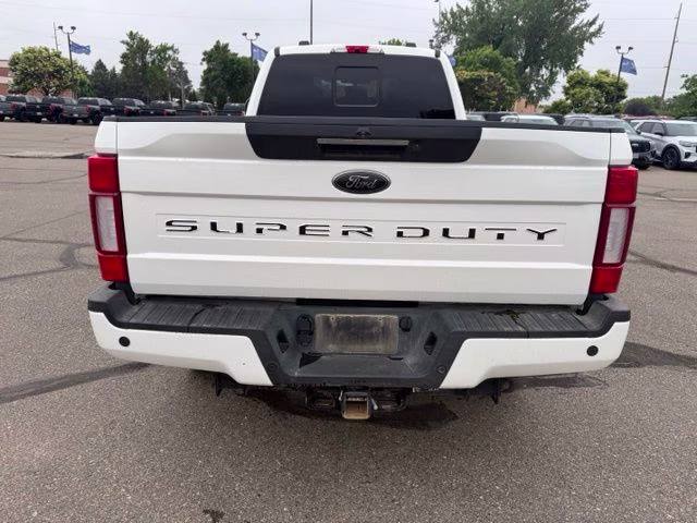 2022 White Metallic Ford Super Duty F-350 SRW Lariat 4X4 Truck