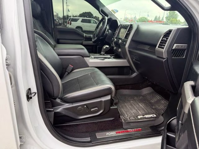 2017 Avalanche Ford F-150 Raptor 4X4 Truck