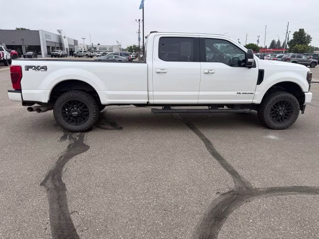 2022 White Metallic Ford Super Duty F-350 SRW Lariat 4X4 Truck
