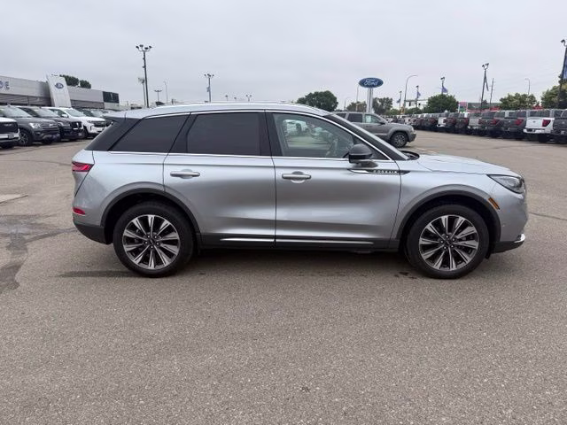 2022 Silver Radiance Metallic Clearcoat Lincoln Corsair Reserve AWD SUV
