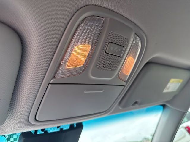 2018 Snow White Pearl Kia Sportage EX AWD SUV