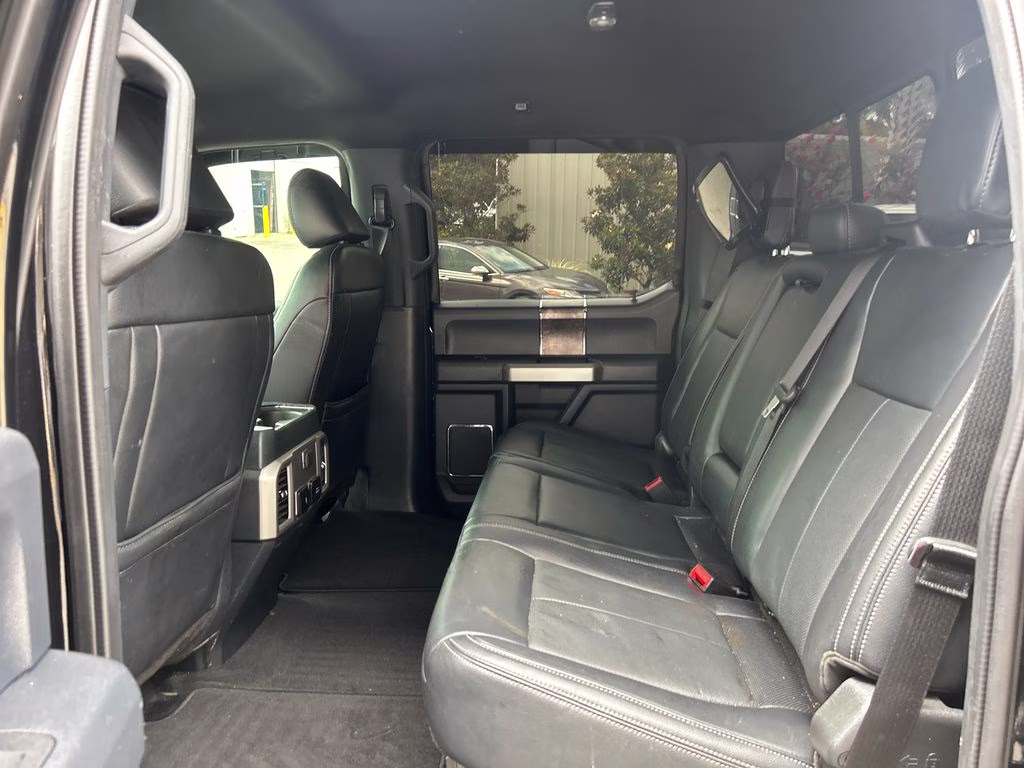 2022 Agate Black Metallic Ford Super Duty F-250 SRW Lariat 4X4 Truck