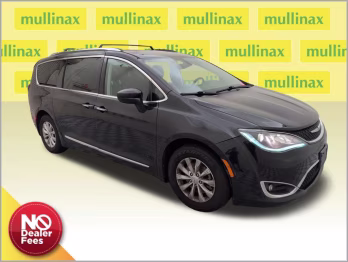 2019 Brilliant Black Crystal Pearlcoat Chrysler Pacifica Touring L FWD Van