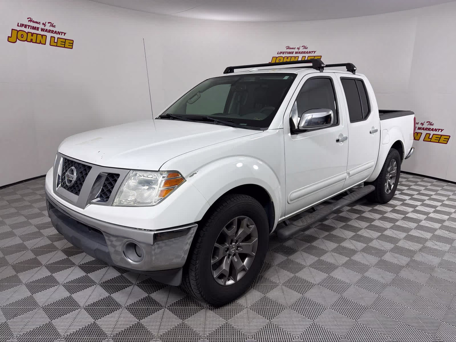 2015 Glacier White Nissan Frontier SL RWD Truck