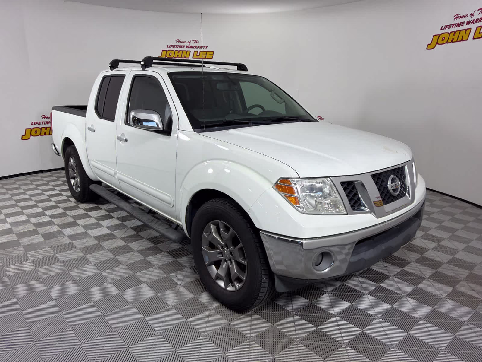 2015 Glacier White Nissan Frontier SL RWD Truck