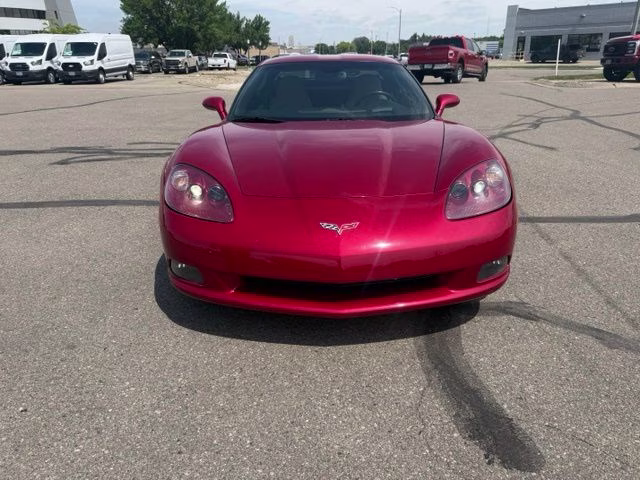 2005 Magnetic Red Metallic Chevrolet Corvette Base RWD Coupe