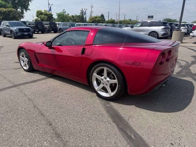 2005 Magnetic Red Metallic Chevrolet Corvette Base RWD Coupe