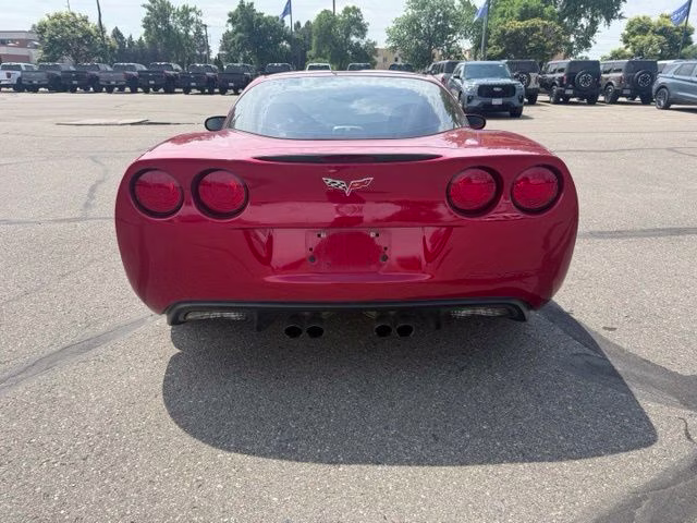 2005 Magnetic Red Metallic Chevrolet Corvette Base RWD Coupe