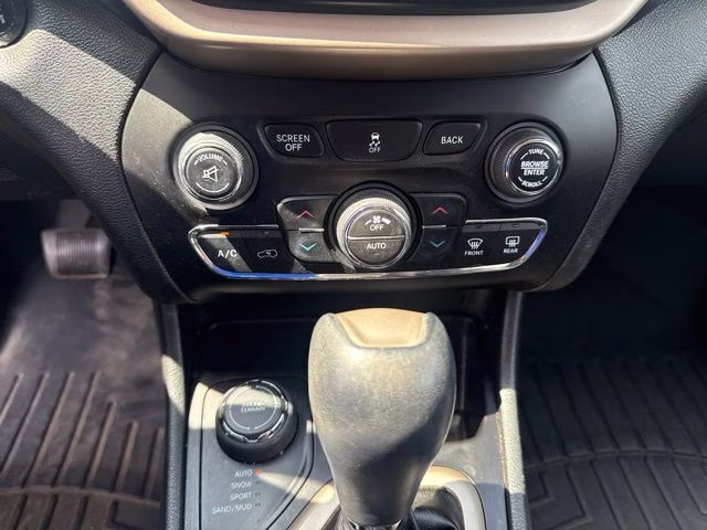 2015 Granite Crystal Metallic Clearcoat Jeep Cherokee Limited 4X4 SUV