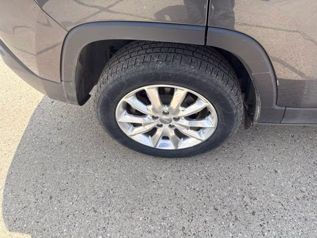 2015 Granite Crystal Metallic Clearcoat Jeep Cherokee Limited 4X4 SUV