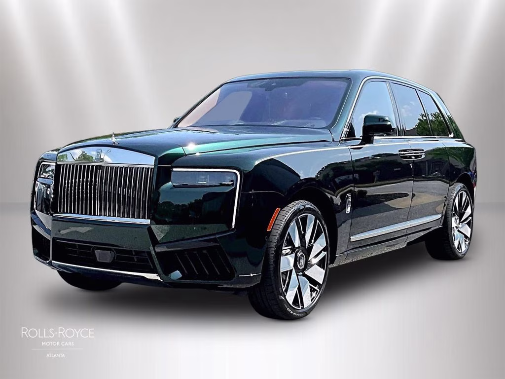 2027 Rolls-Royce Cullinan -'s photo