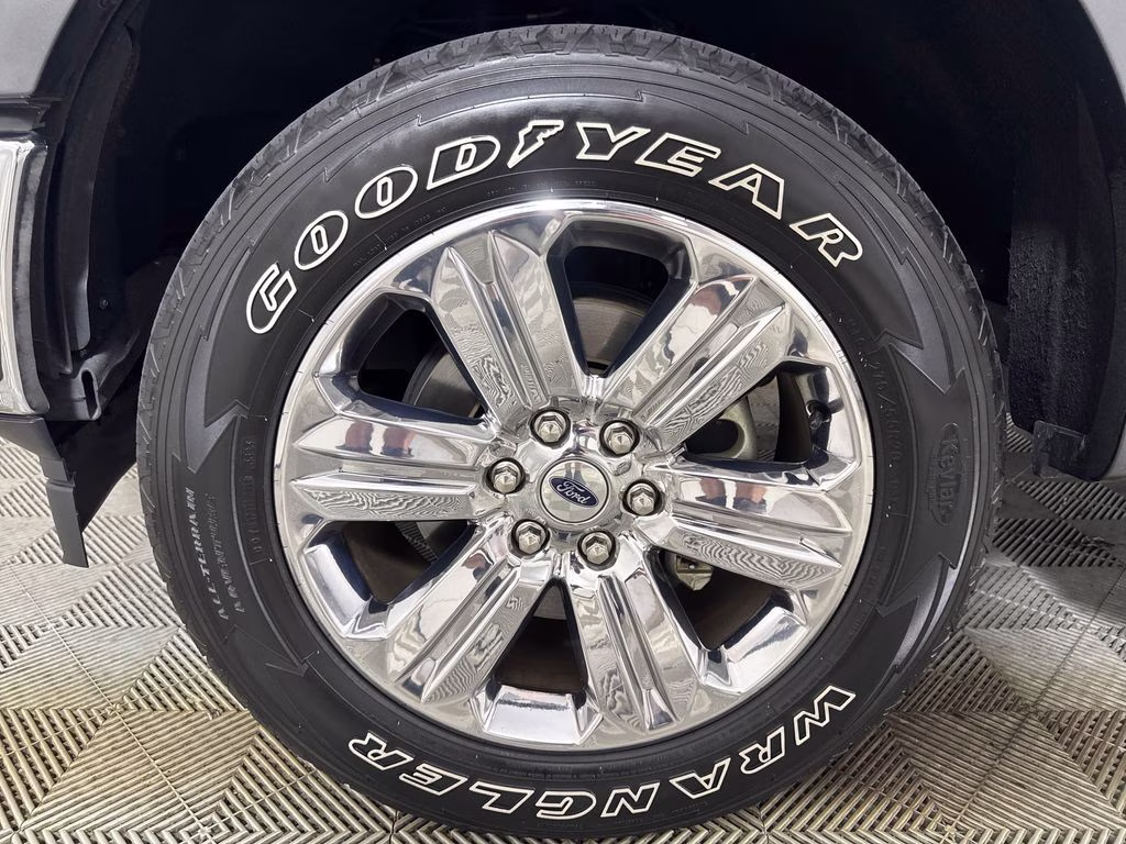 2020 Magnetic Ford F-150 Lariat 4X4 Truck