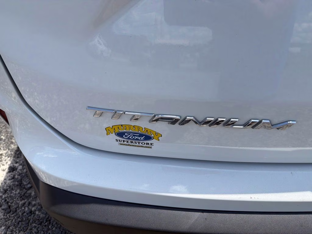 2021 White Metallic Ford Edge Titanium FWD SUV