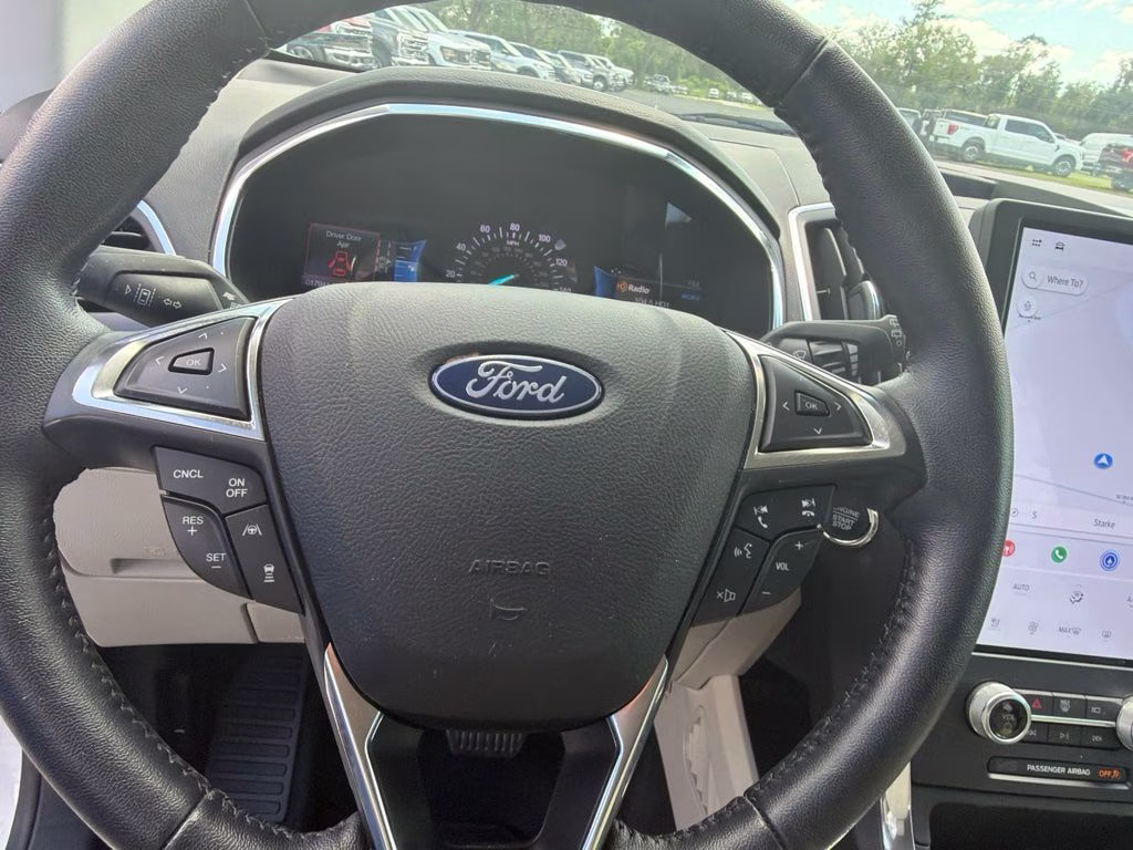 2021 White Metallic Ford Edge Titanium FWD SUV