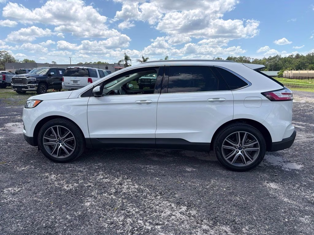 2021 White Metallic Ford Edge Titanium FWD SUV