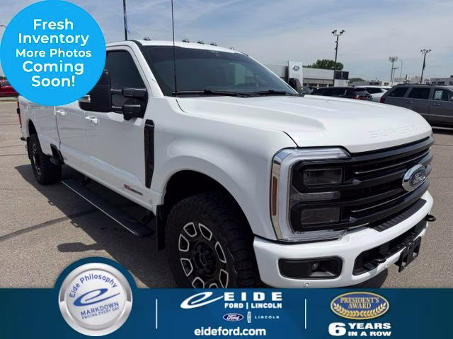 2025 Star White Metallic TC Ford Super Duty F-350 SRW Platinum 4X4 Truck