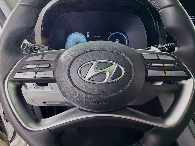 2025 White Hyundai Palisade SEL Premium 7 Passenger FWD SUV