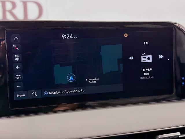2025 White Hyundai Palisade SEL Premium 7 Passenger FWD SUV