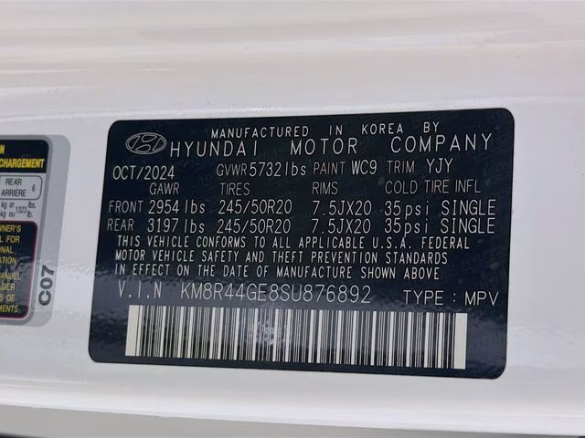 2025 White Hyundai Palisade SEL Premium 7 Passenger FWD SUV
