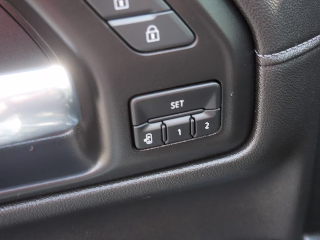 2021 Onyx Black GMC Sierra 1500 SLT 4X4 Truck