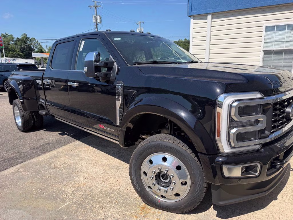 2026 Agate Black Metallic Ford Super Duty F-450 DRW Platinum 4X4 Truck