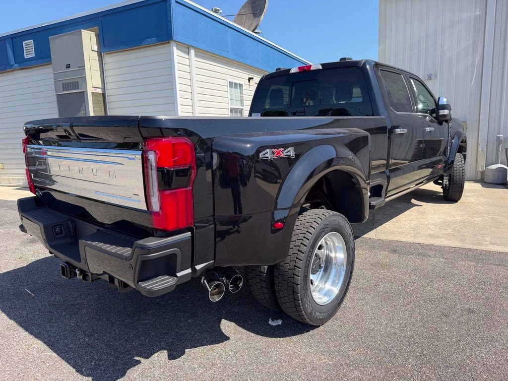 2026 Agate Black Metallic Ford Super Duty F-450 DRW Platinum 4X4 Truck