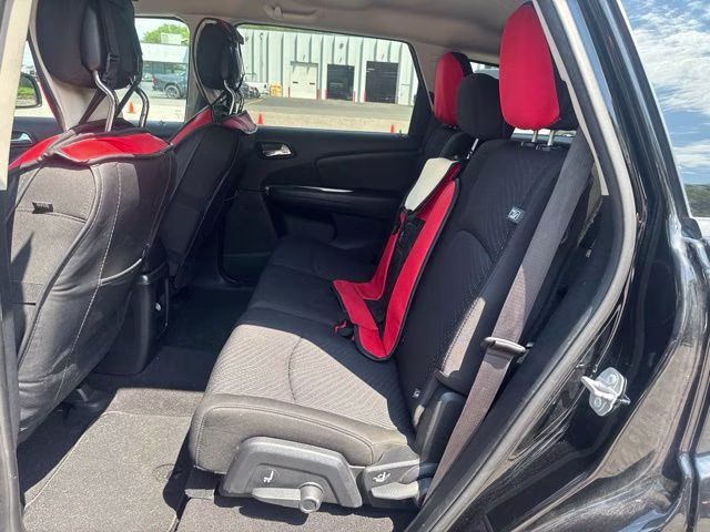 2018 Pitch Black Clearcoat Dodge Journey SE FWD SUV