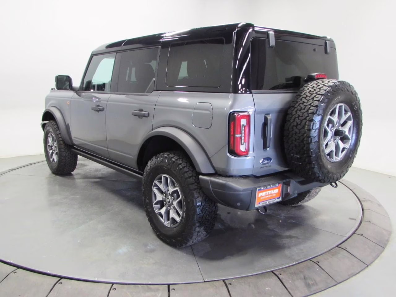 2025 Carbonized Gray Metallic Ford Bronco Badlands 4X4 SUV