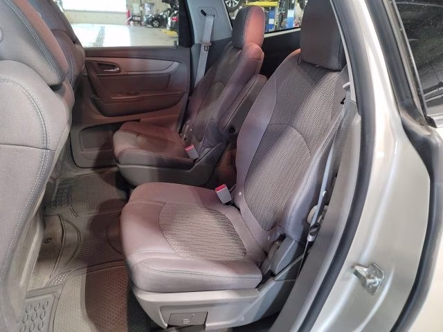 2013 Champagne Silver Metallic Chevrolet Traverse LT AWD SUV
