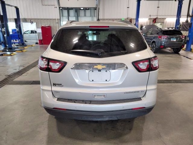 2013 Champagne Silver Metallic Chevrolet Traverse LT AWD SUV
