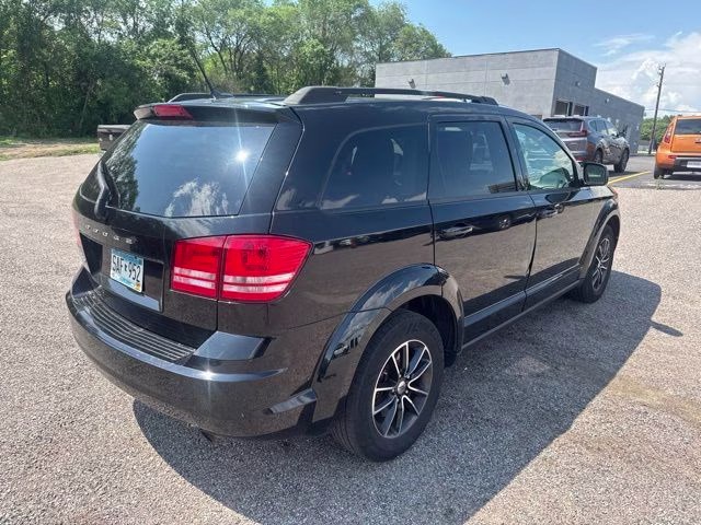 2018 Pitch Black Clearcoat Dodge Journey SE FWD SUV