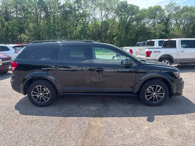 2018 Pitch Black Clearcoat Dodge Journey SE FWD SUV