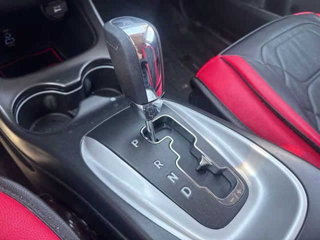 2018 Pitch Black Clearcoat Dodge Journey SE FWD SUV