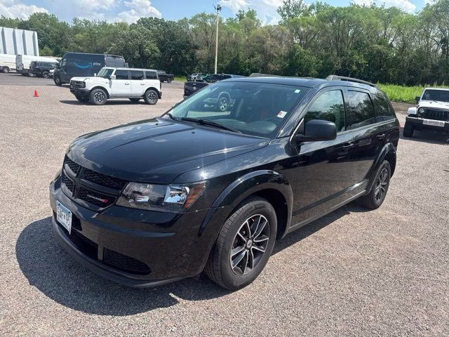 2018 Pitch Black Clearcoat Dodge Journey SE FWD SUV