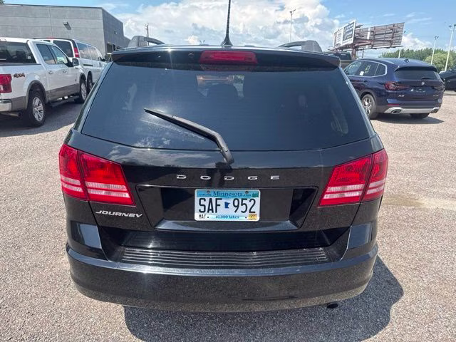 2018 Pitch Black Clearcoat Dodge Journey SE FWD SUV