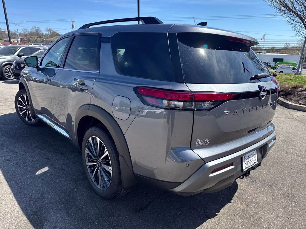 2026 Gun Metallic Nissan Pathfinder Platinum FWD SUV