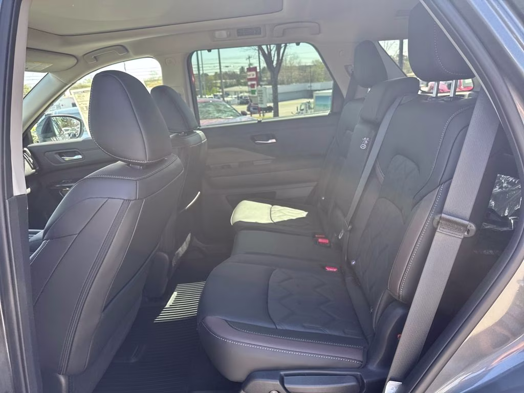 2026 Gun Metallic Nissan Pathfinder Platinum FWD SUV