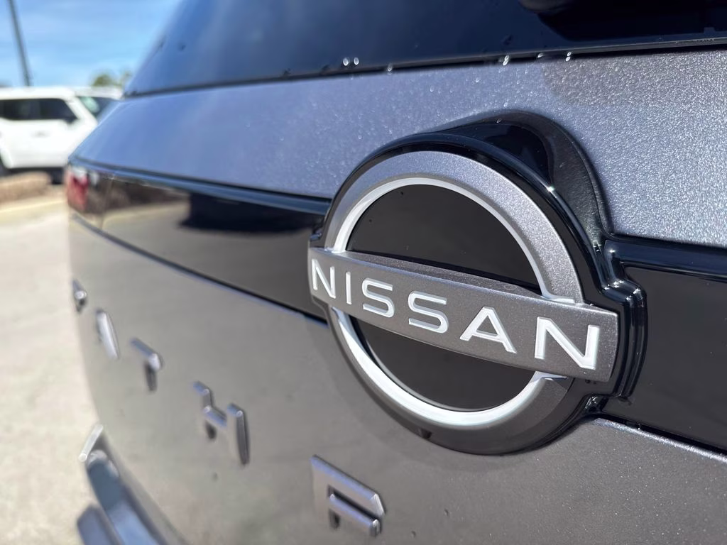 2026 Gun Metallic Nissan Pathfinder Platinum FWD SUV