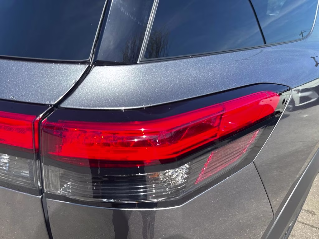 2026 Gun Metallic Nissan Pathfinder Platinum FWD SUV