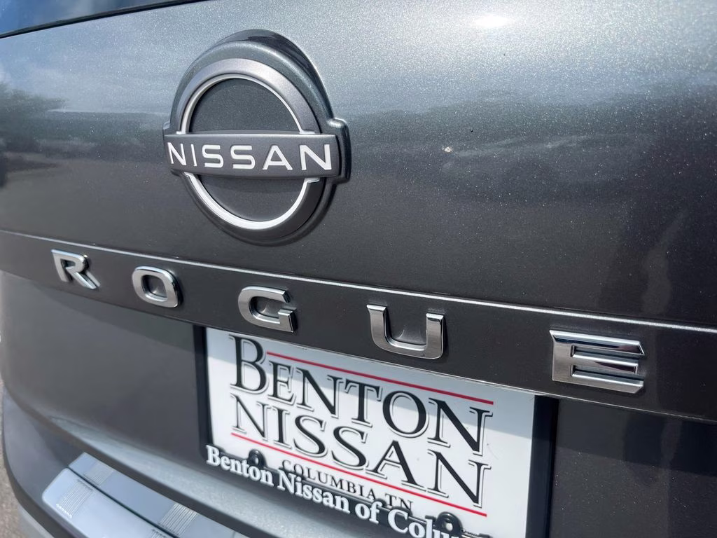 2023 Gun Metallic Nissan Rogue SV AWD SUV