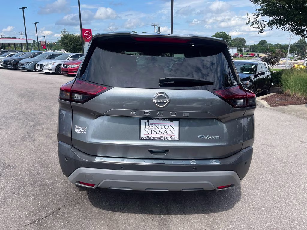 2023 Gun Metallic Nissan Rogue SV AWD SUV