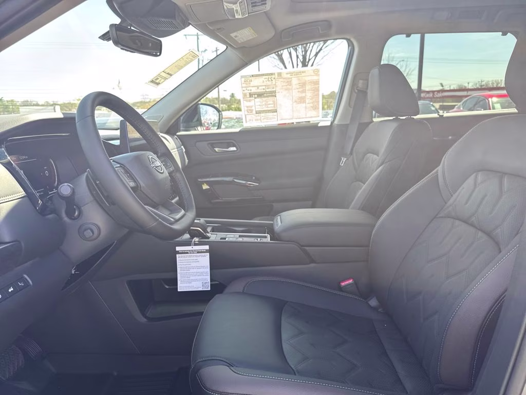 2026 Gun Metallic Nissan Pathfinder Platinum FWD SUV
