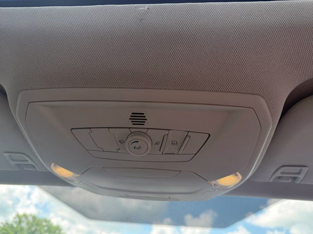 2015 White Platinum Clearcoat Metallic Ford Focus Titanium FWD Hatchback