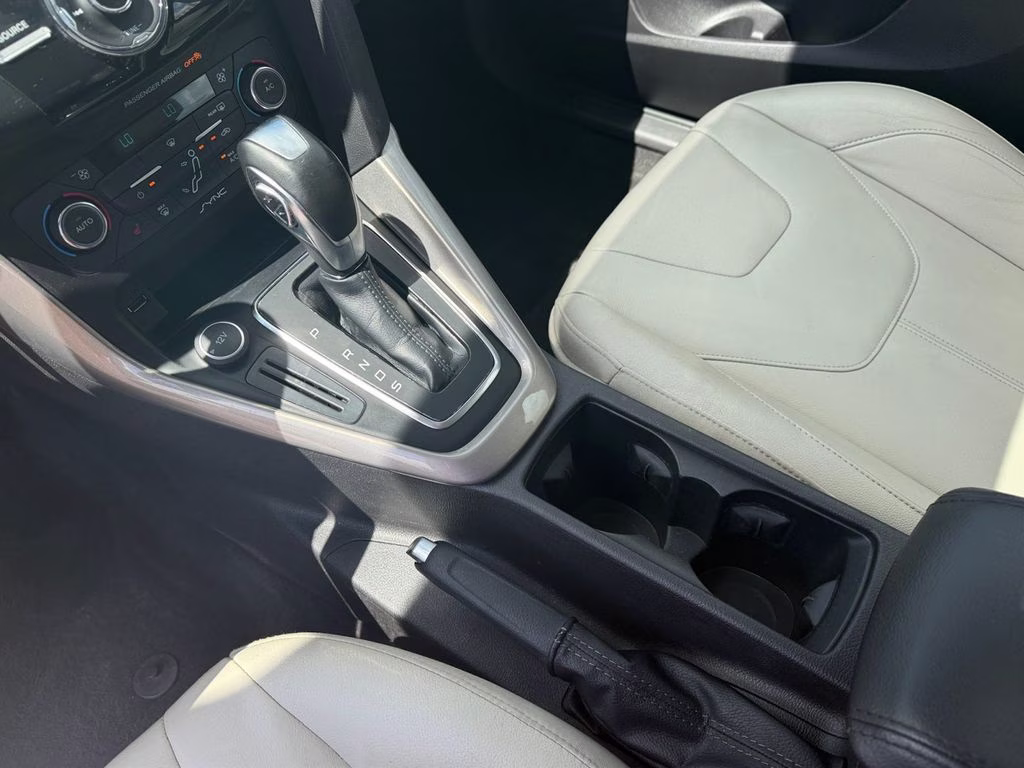 2015 White Platinum Clearcoat Metallic Ford Focus Titanium FWD Hatchback