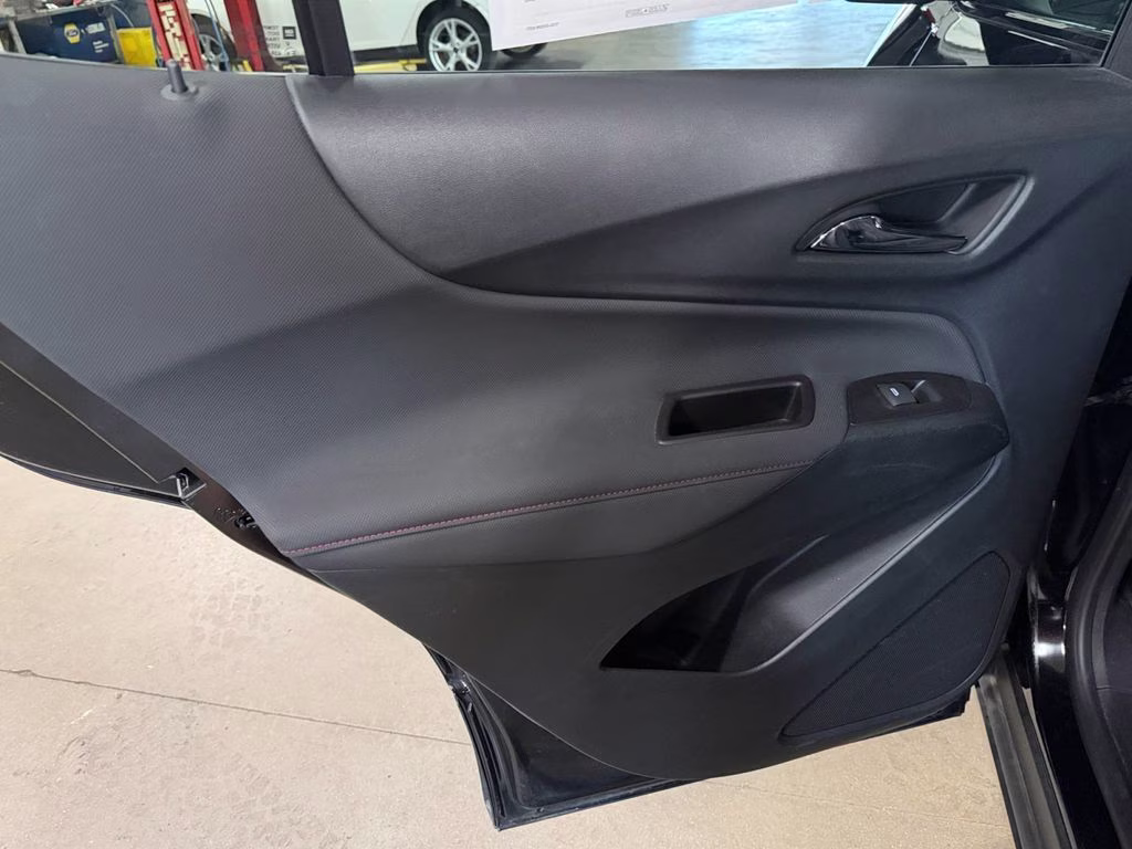 2022 Mosaic Black Metallic Chevrolet Equinox RS AWD SUV
