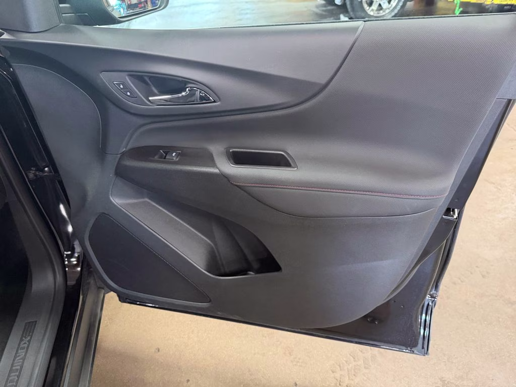 2022 Mosaic Black Metallic Chevrolet Equinox RS AWD SUV