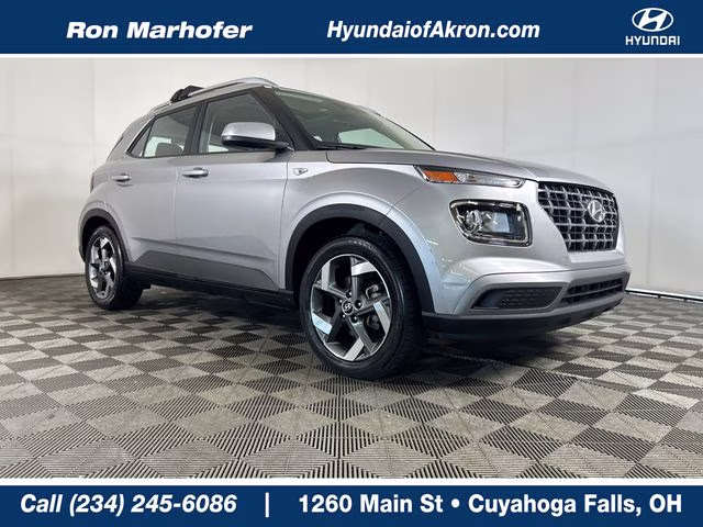 2023 Shimmering Silver Hyundai Venue SEL FWD SUV