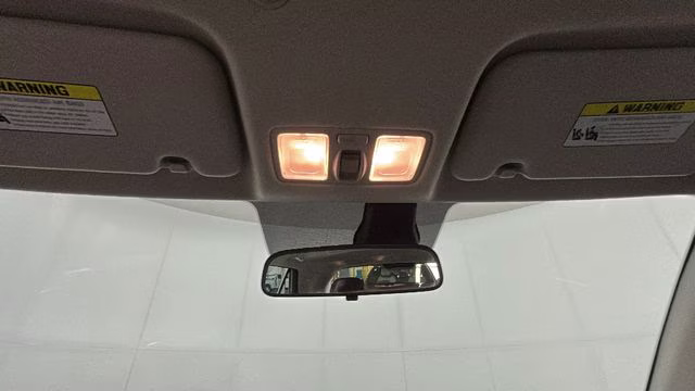 2023 Shimmering Silver Hyundai Venue SEL FWD SUV
