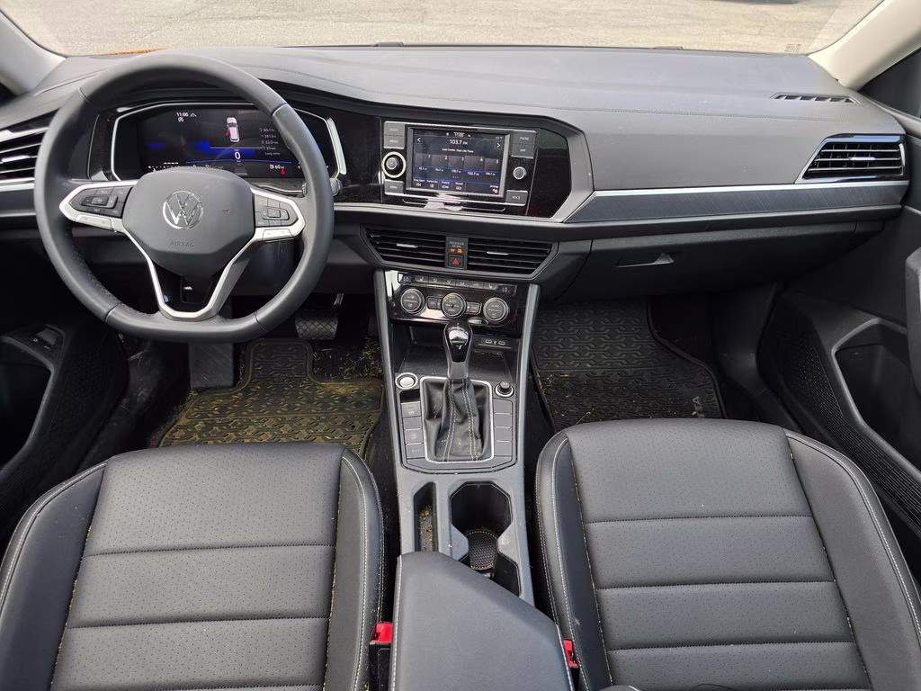 2024 Pyrite Silver Metallic Volkswagen Jetta 1.5T SE FWD Sedan